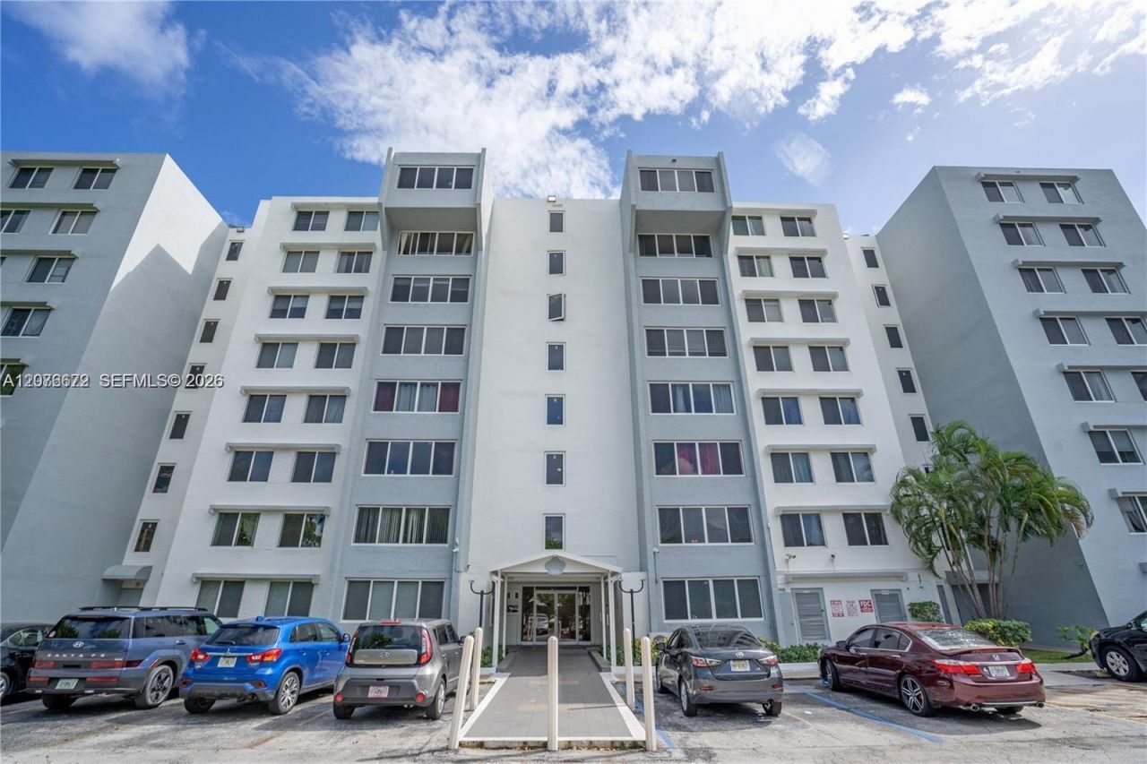9001 SW 77th Ave, Unit C402, Miami, FL 33156 Photo