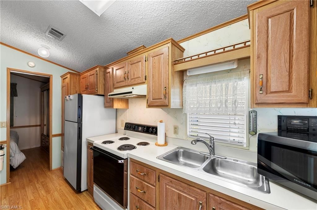 8547 Firwood Dr, Estero, FL 33928 Photo