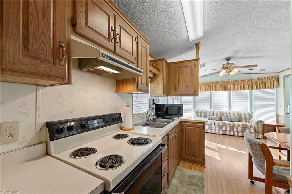 8547 Firwood Dr, Estero, FL 33928 Photo