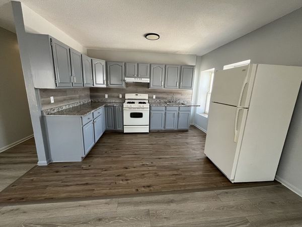 1263-1265 Pleasant St, Unit 8, Fall River, MA 02723