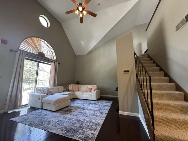 519 Donofrio Drive, Unit 5, Madison, WI 53719