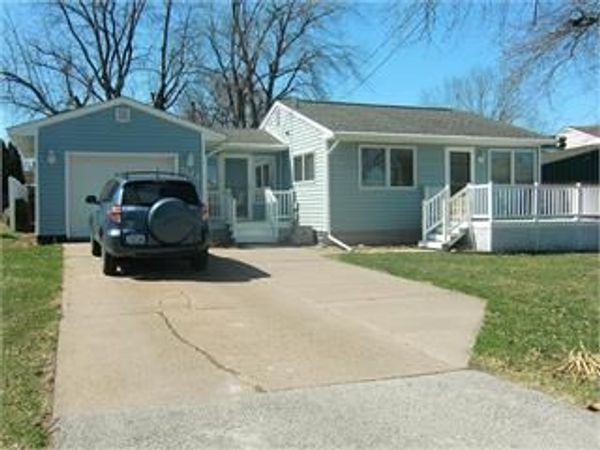 1124 KNOTT, Muscatine, IA 52761