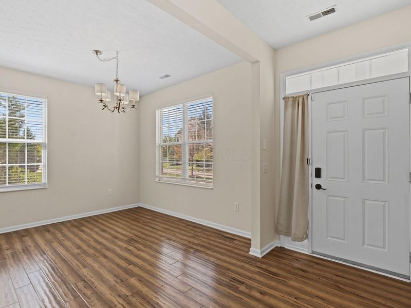 5150 Horseshoe Falls Drive, Unit 5, Dublin, OH 43016 Photo 2