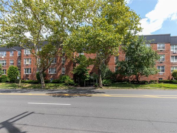 Unit 1-L, Great Neck, NY 11021