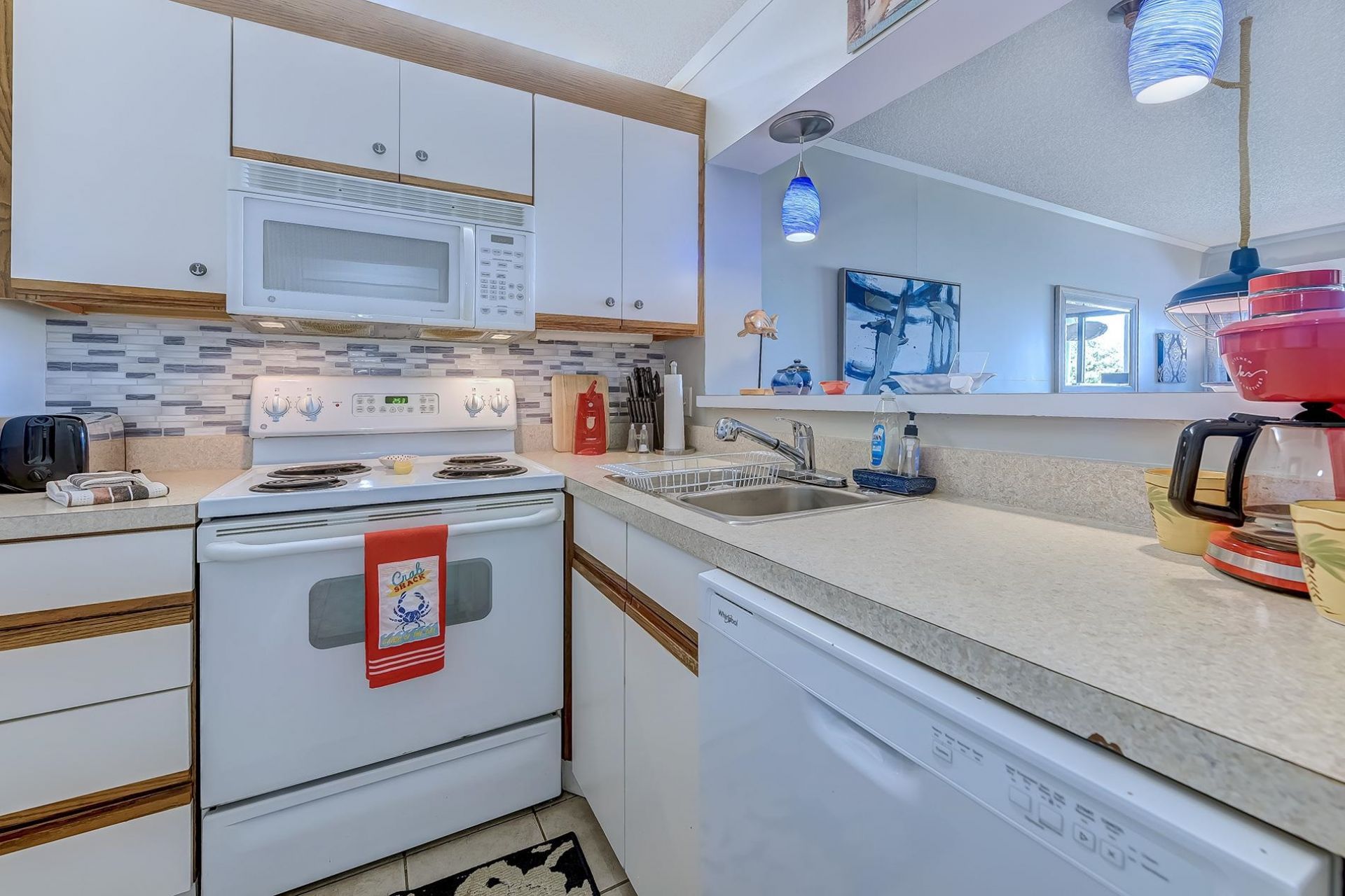 415 Ocean Creek Dr. Photo 9
