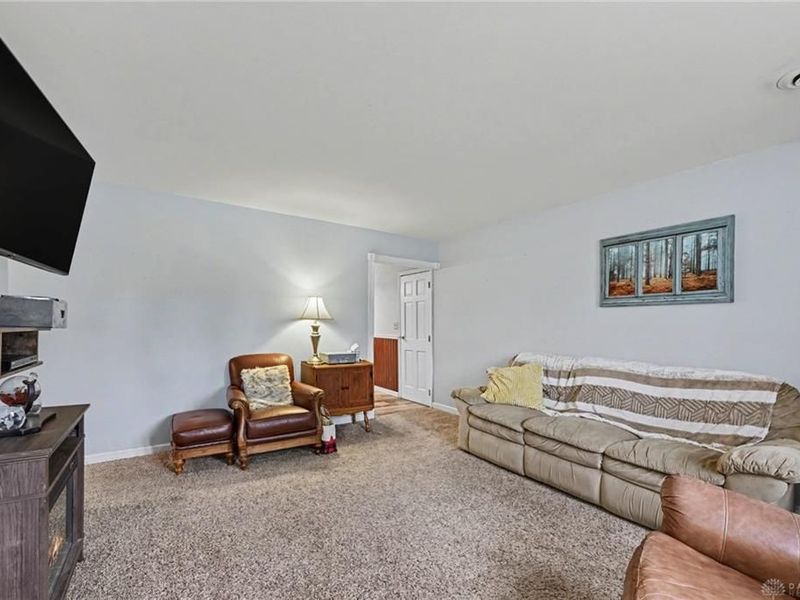 680 Georgia Drive, Xenia, OH 45385 Photo 5