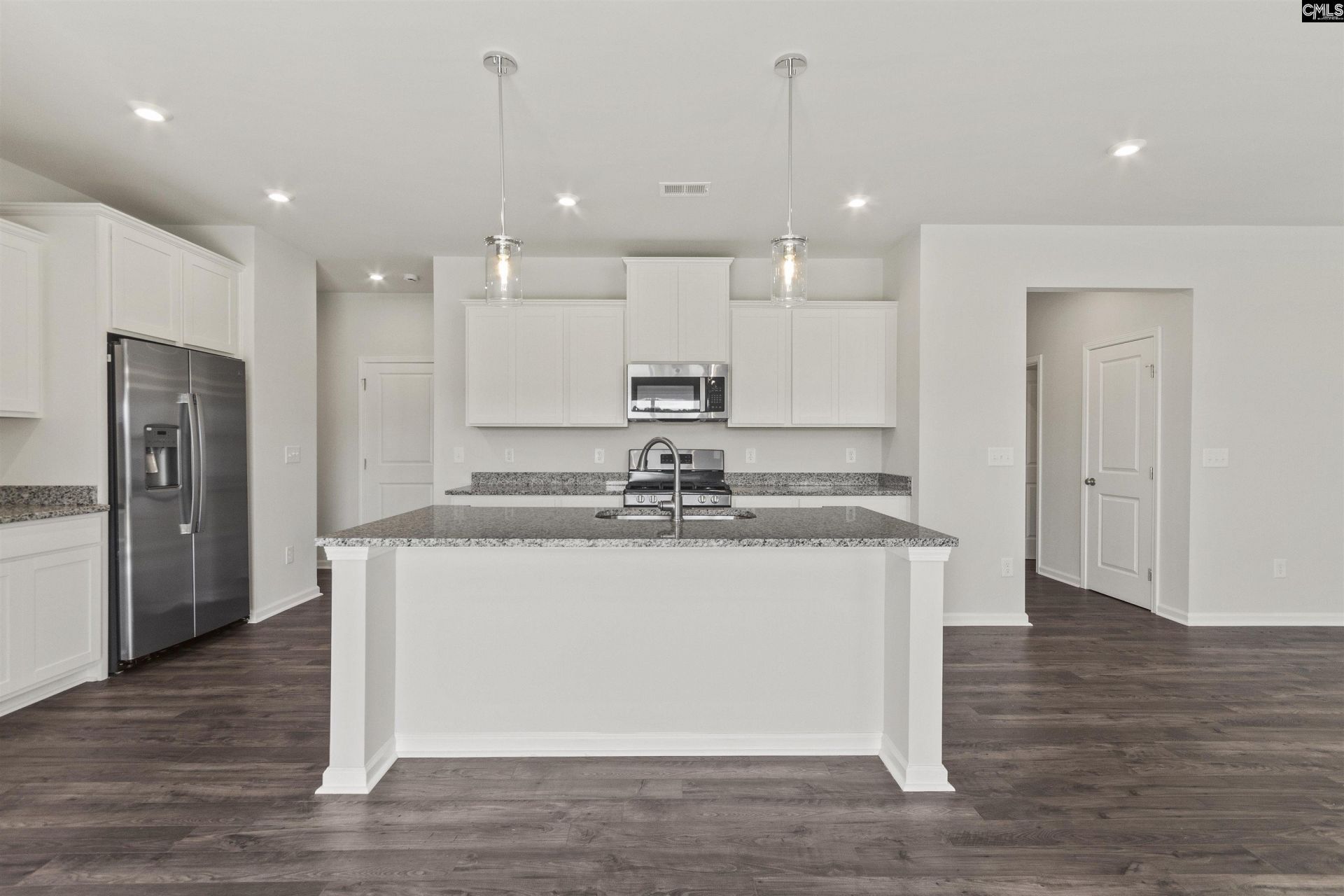 823 Huxley Lane  Photo 8