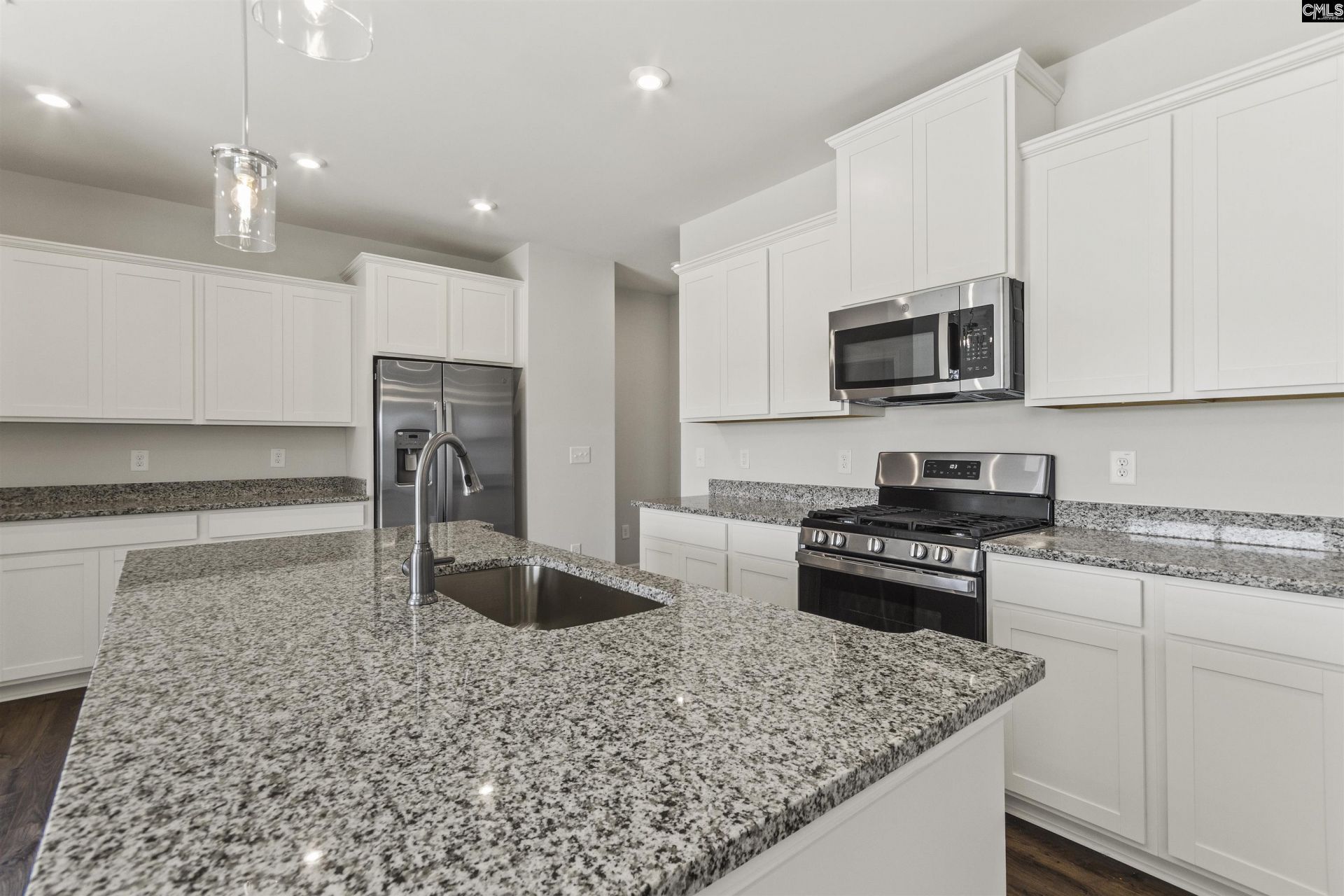823 Huxley Lane  Photo 9