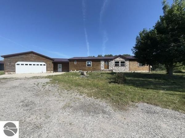 4550 Darr Road S, Scottville, MI 49454