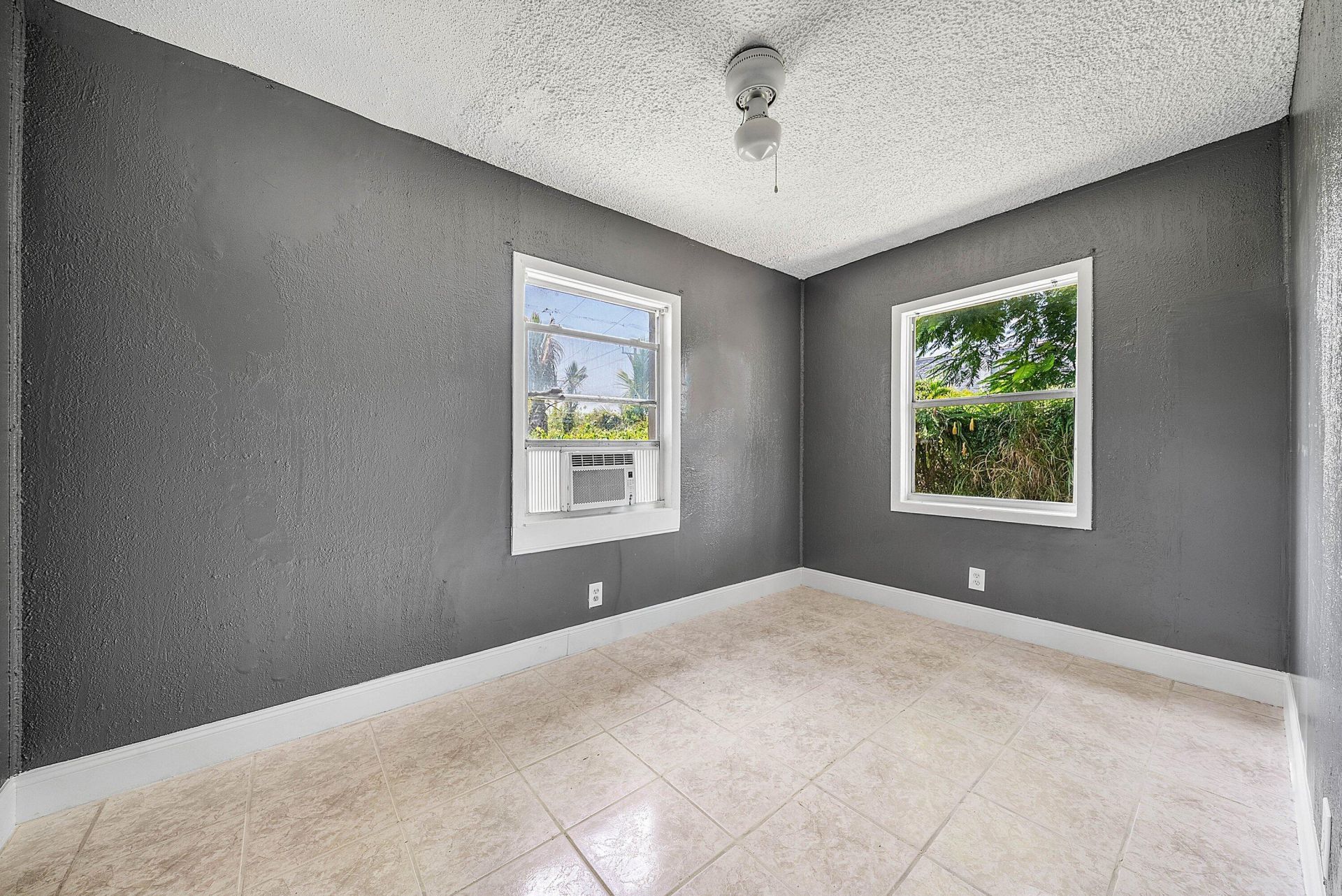 2960 Chickamauga Avenue, West Palm Beach, FL 33409 Photo