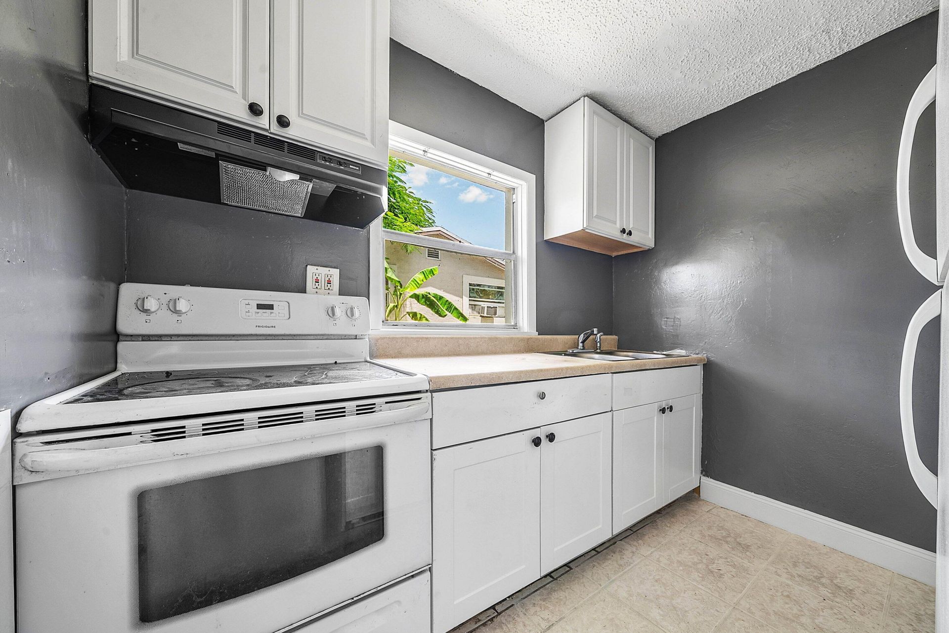 2960 Chickamauga Avenue, West Palm Beach, FL 33409 Photo