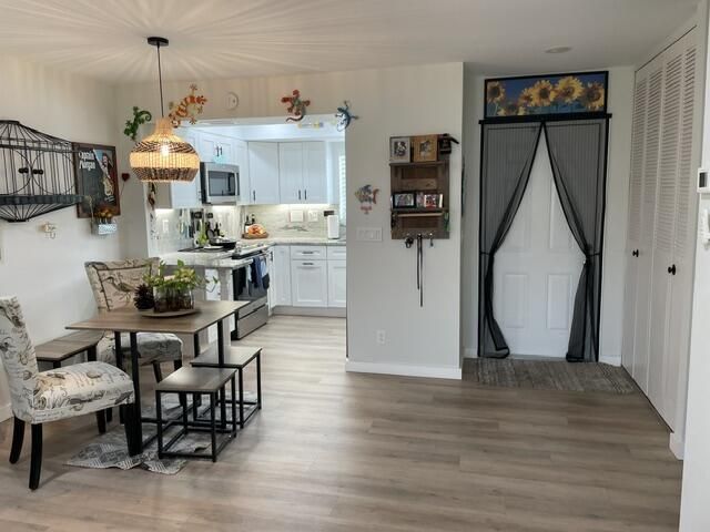2864 Crosley Drive E, Unit A, West Palm Beach, FL 33415 Photo