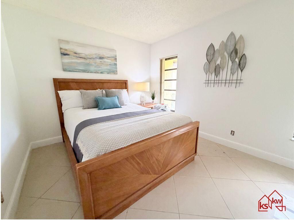 10335 Greenbriar Court, Boca Raton, FL 33498 Photo