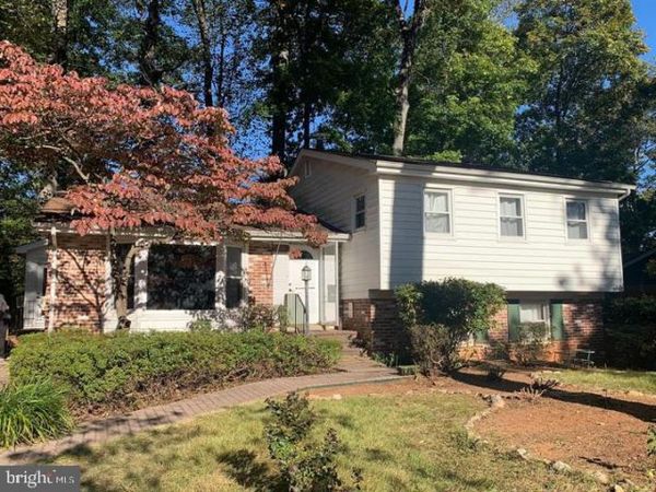 3532 QUEEN DRIVE , FAIRFAX, VA 22030