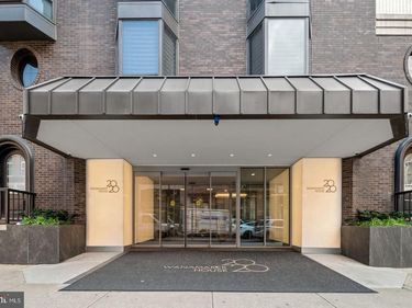 2018-2032 WALNUT STREET , Unit 18G, PHILADELPHIA, PA 19103