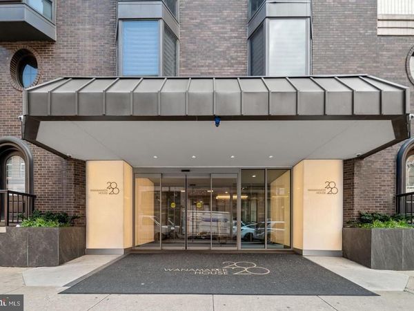 2018-2032 WALNUT STREET , Unit 18G, PHILADELPHIA, PA 19103