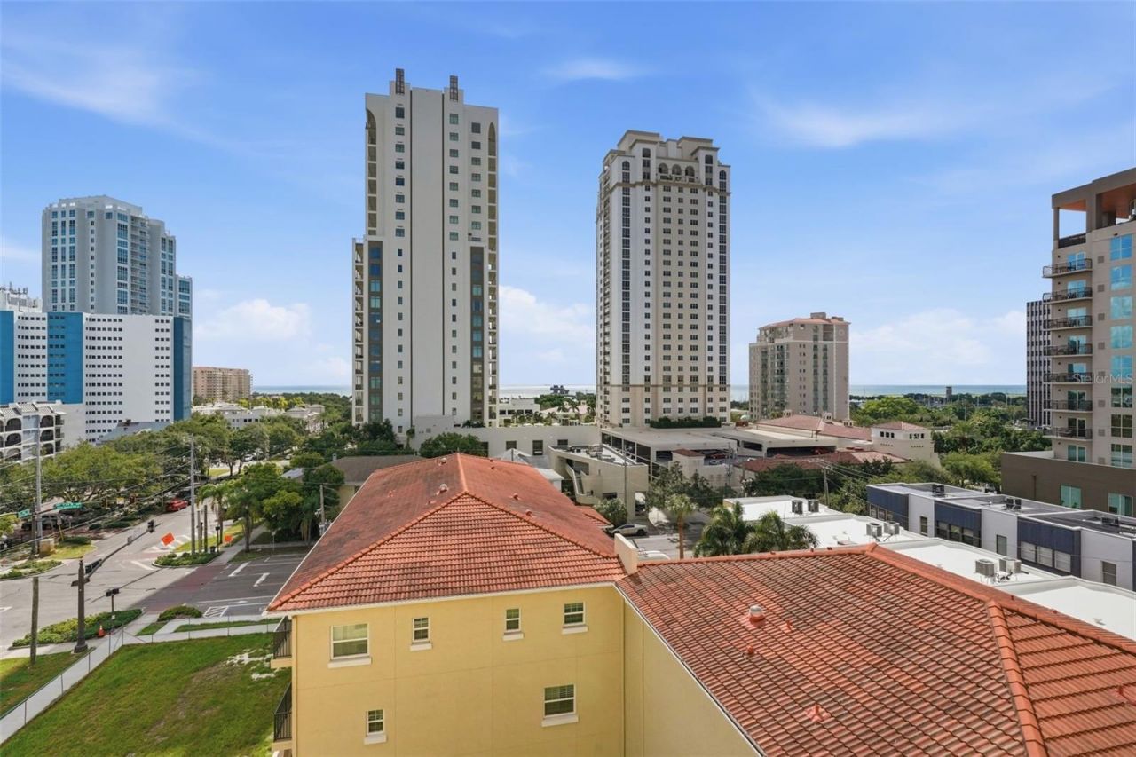 130 4th Avenue N, Unit 504, Saint Petersburg, FL 33701 Photo