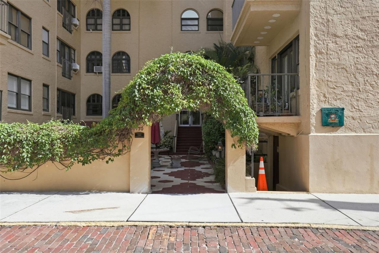 130 4th Avenue N, Unit 504, Saint Petersburg, FL 33701 Photo
