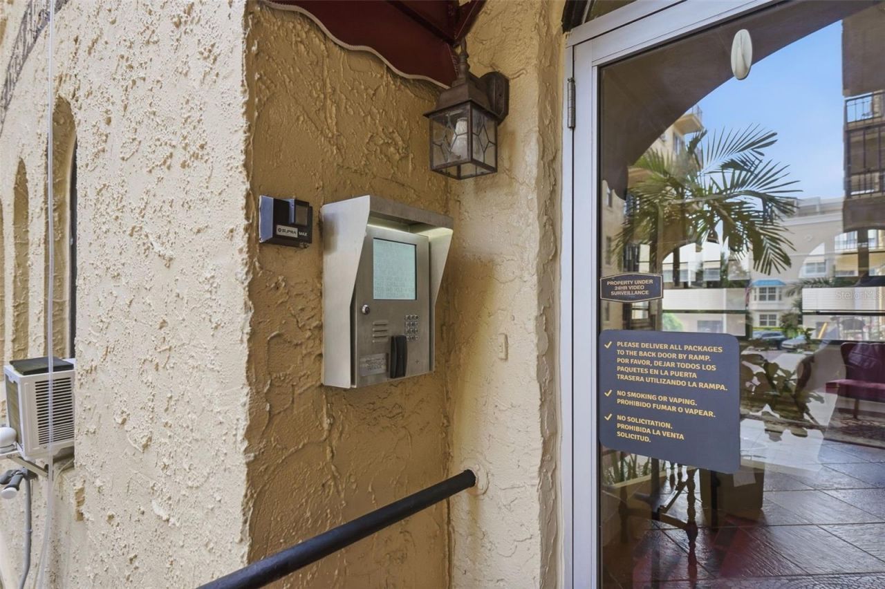 130 4th Avenue N, Unit 504, Saint Petersburg, FL 33701 Photo