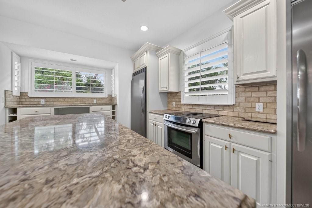 15 W High Point Road, Sewalls Point, FL 34996 Photo