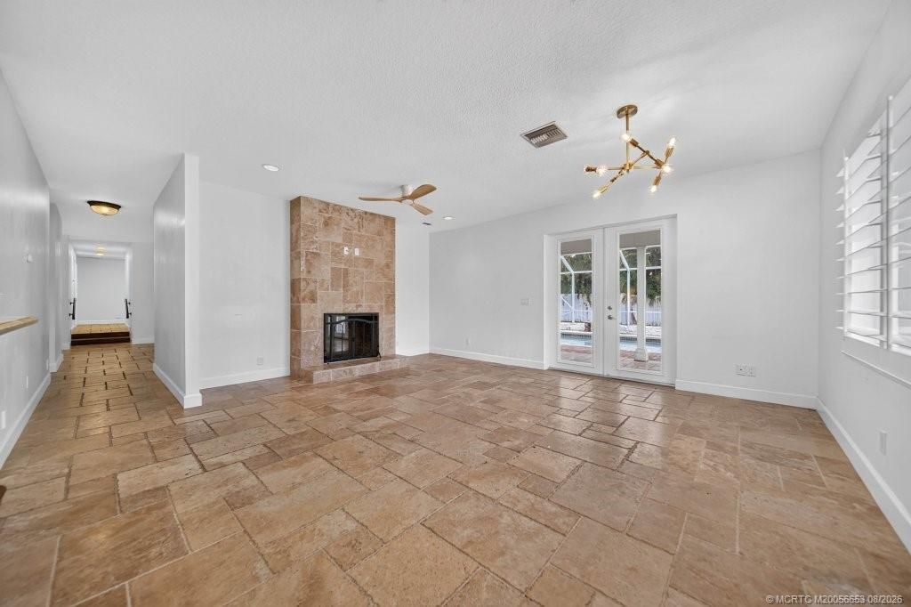 15 W High Point Road, Sewalls Point, FL 34996 Photo