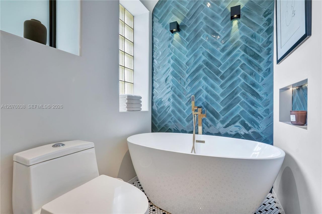 10301 N Miami Ave, Miami Shores, FL 33150 Photo