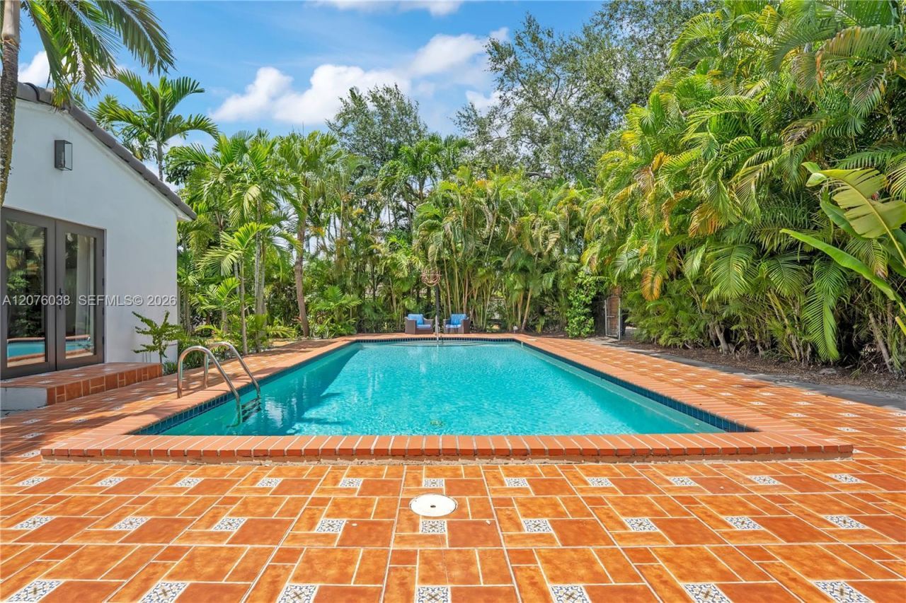 10301 N Miami Ave, Miami Shores, FL 33150 Photo