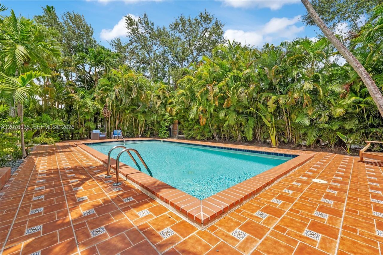 10301 N Miami Ave, Miami Shores, FL 33150 Photo