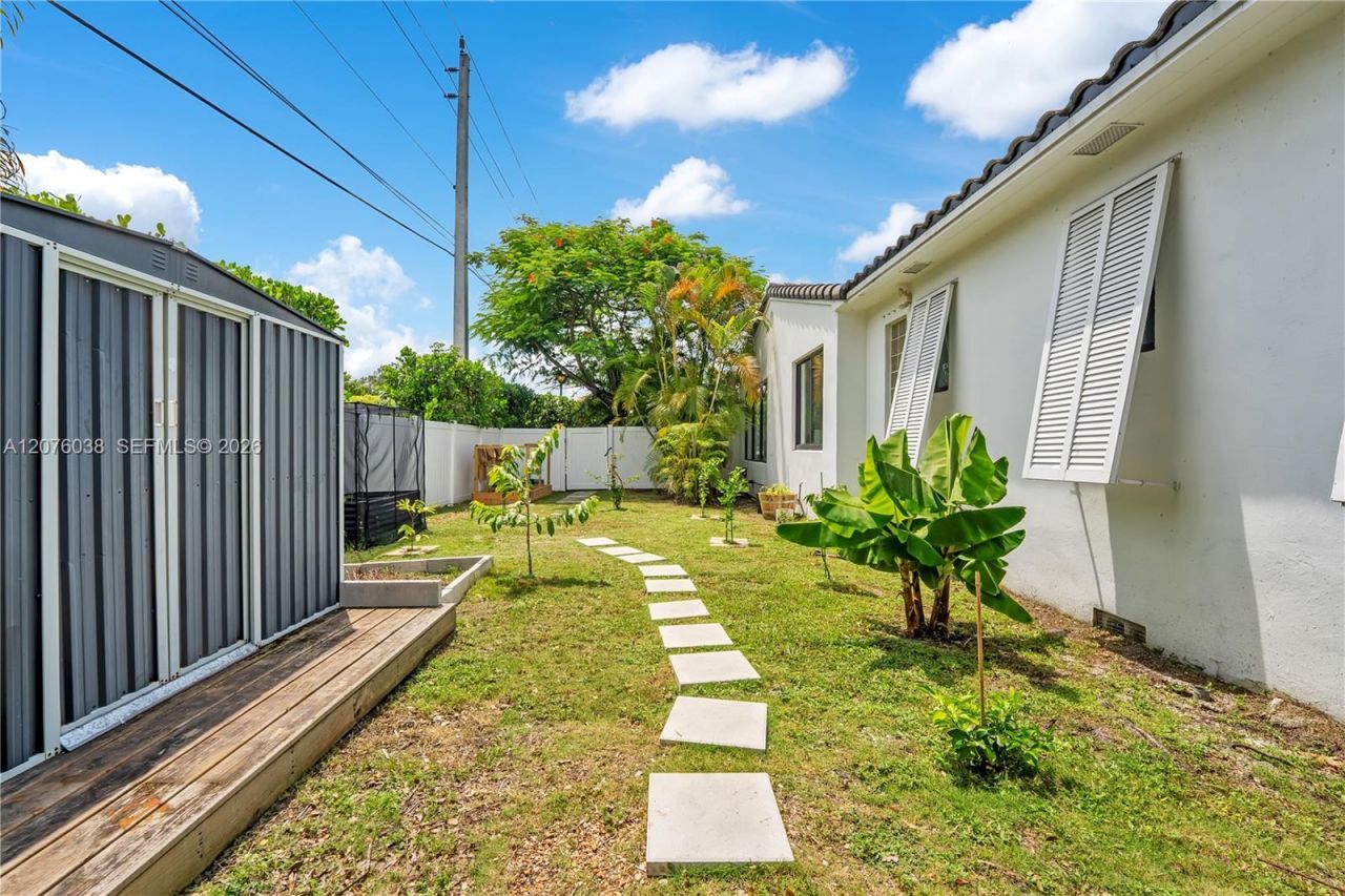 10301 N Miami Ave, Miami Shores, FL 33150 Photo