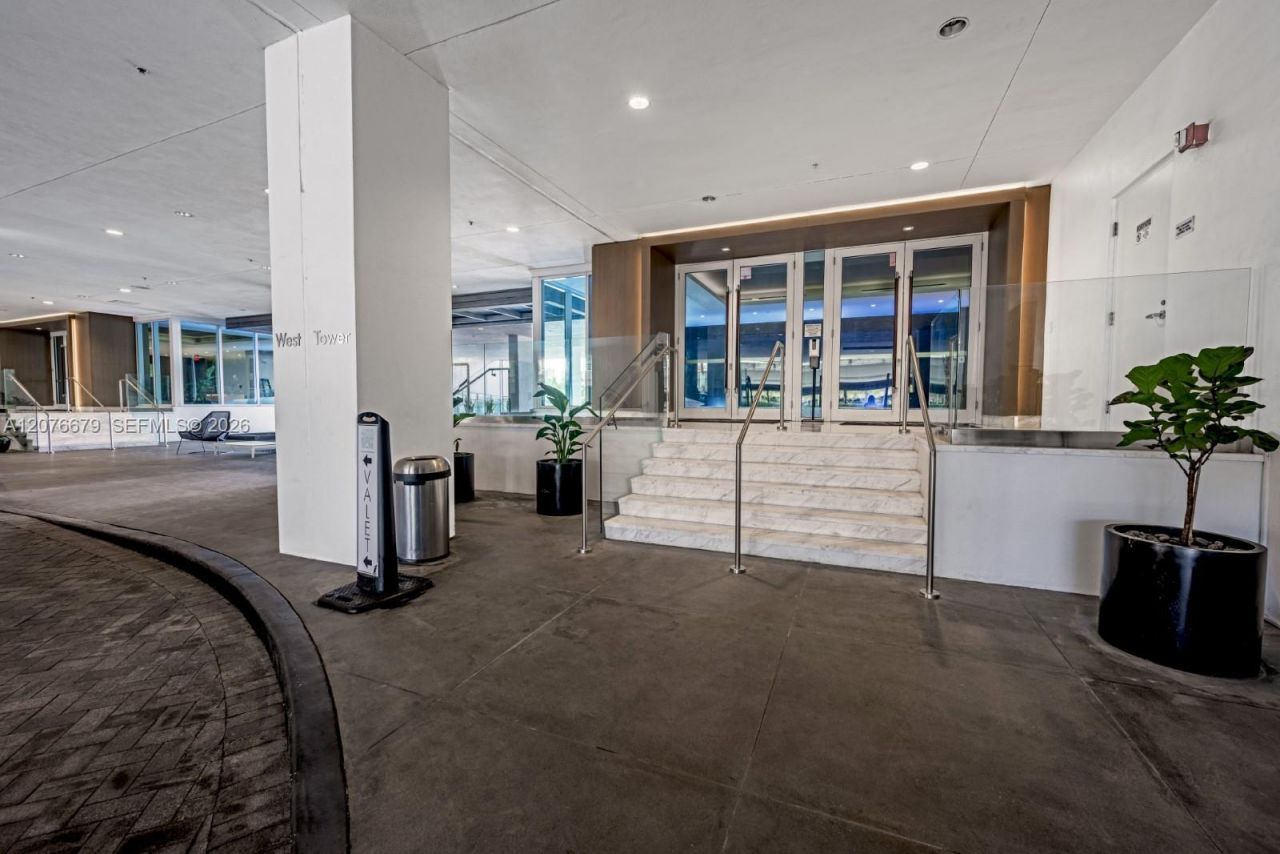 400 Sunny Isles Blvd , Unit 908, Sunny Isles Beach, FL 33160 Photo