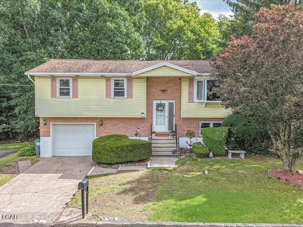 1037 Meade Court, Hazle Twp, PA 18202