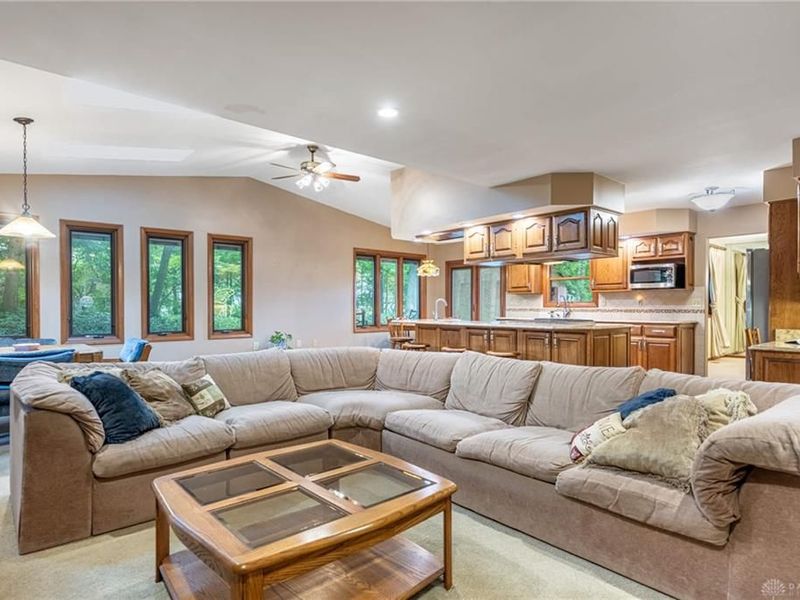 6309 7 Pines Drive, West Carrollton, OH 45449 Photo 5