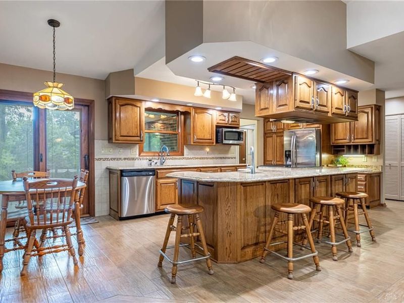 6309 7 Pines Drive, West Carrollton, OH 45449 Photo 8