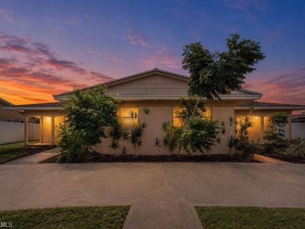 1306 SE 40th TER , CAPE CORAL, FL 33904