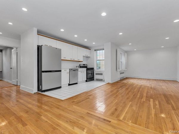 140-35 Burden Crescent, Unit 608, Briarwood, NY 11435