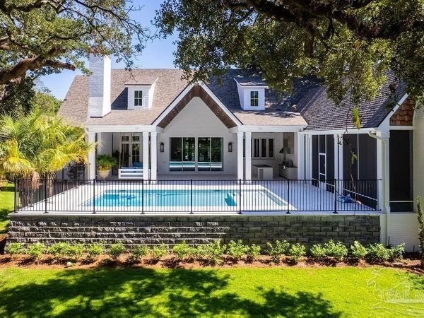1815 N 11th Ave, Pensacola, FL 32503