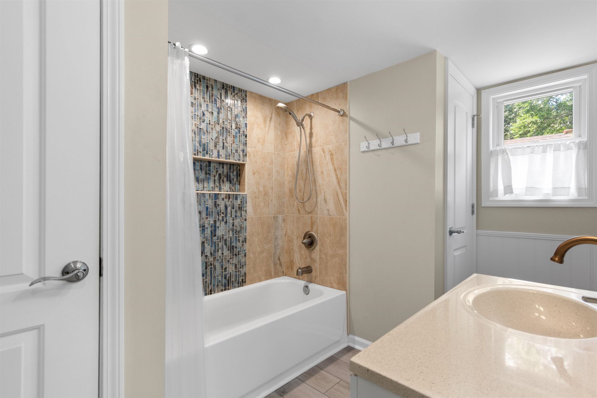 9700 Kings Rd. Photo 23