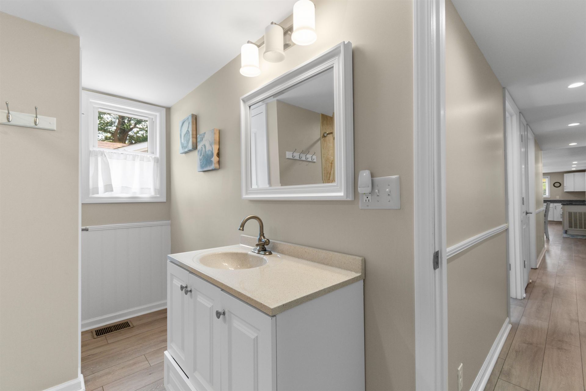 9700 Kings Rd. Photo 24