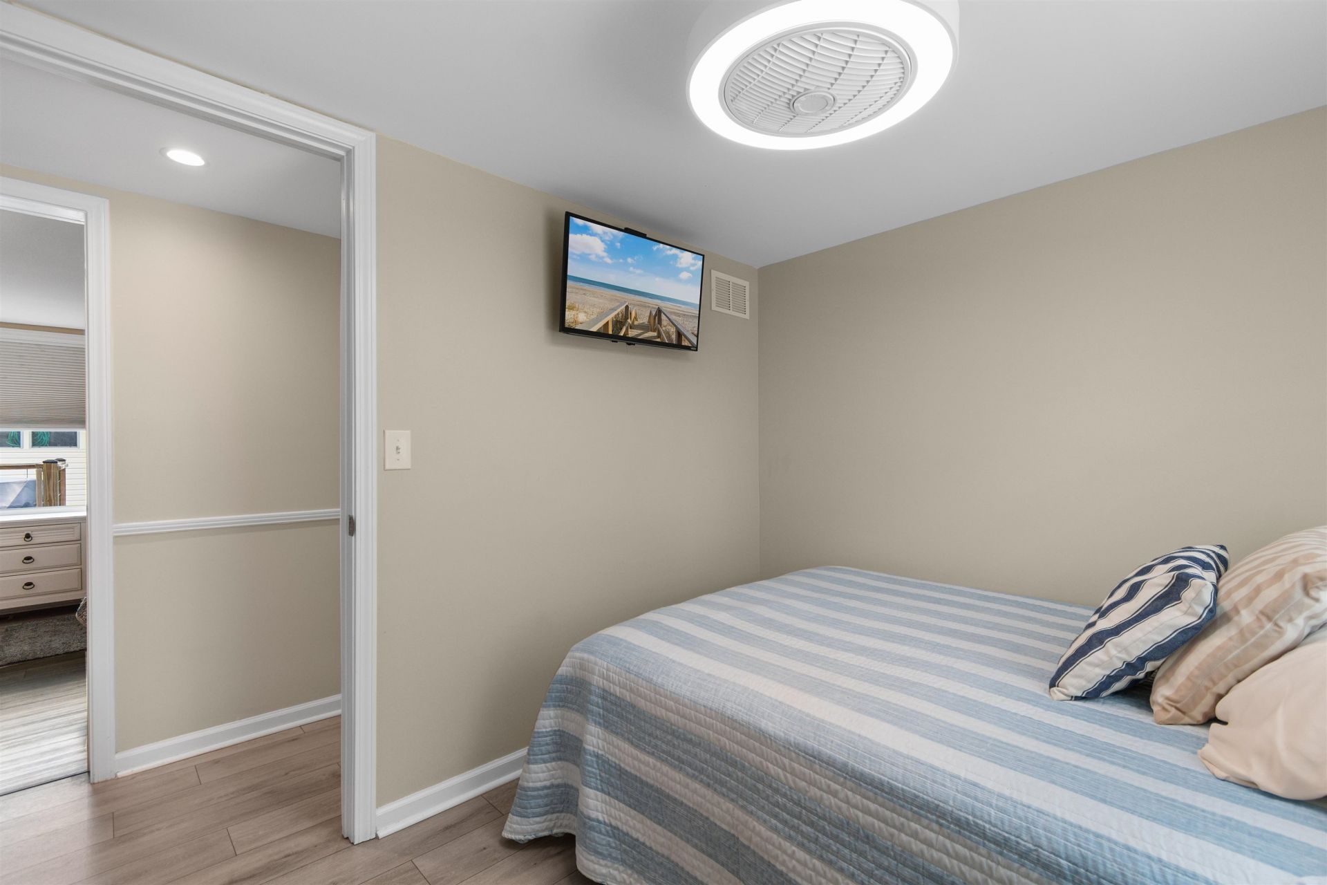 9700 Kings Rd. Photo 26