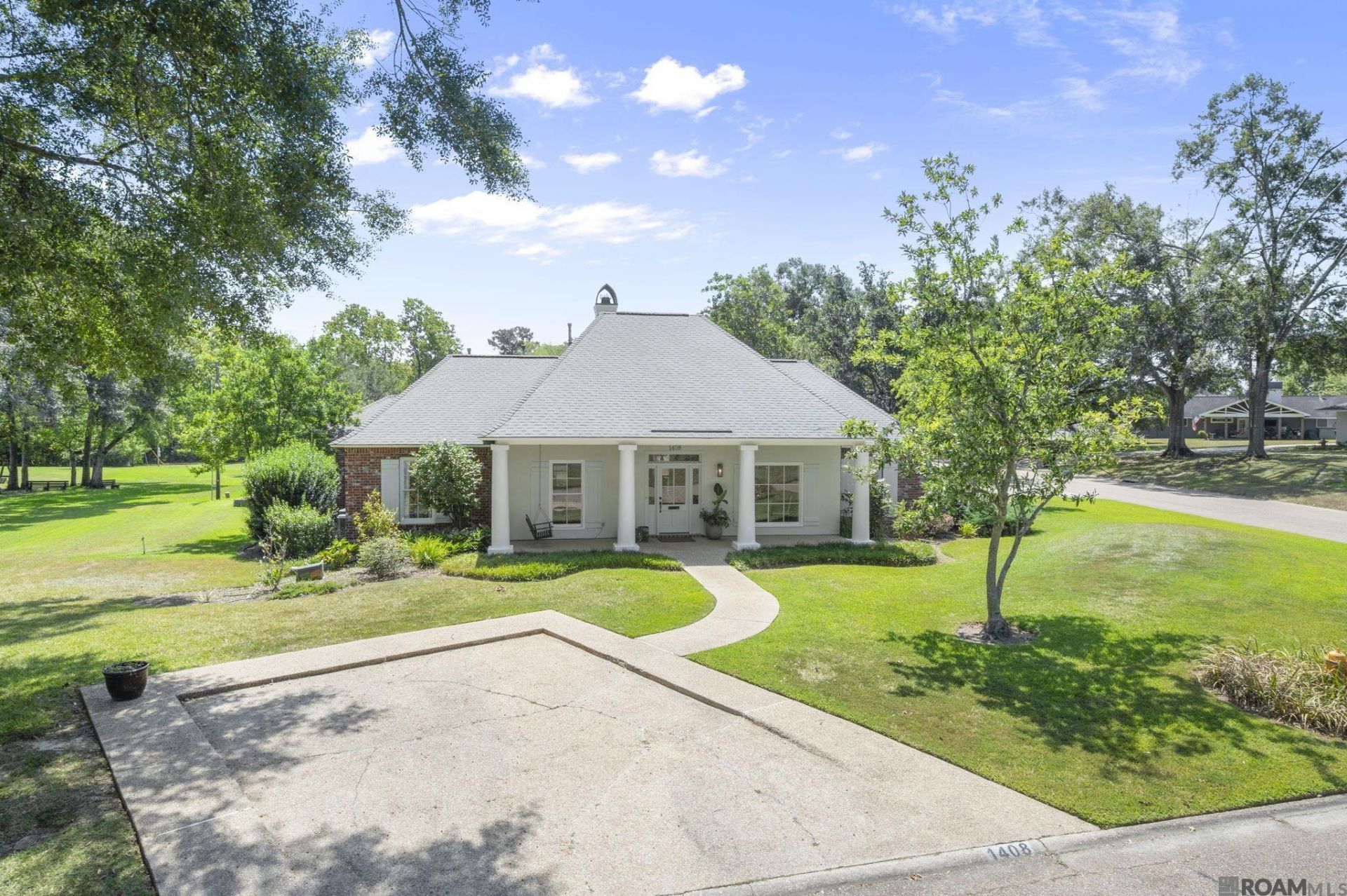 1408 Dahlia St, Baton Rouge, LA 70808 Main Photo