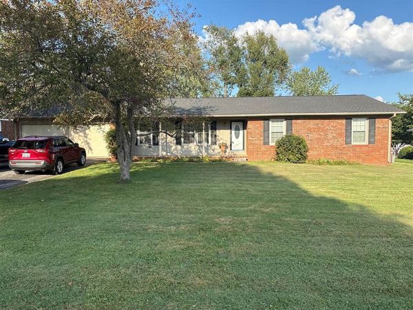 2412 Bluegrass Drive , Bowling Green, KY 42104