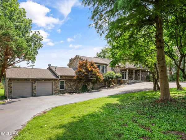 2949 Louisville Rd, Louisville, TN 37777