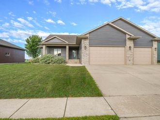 601 Emmett Trl Harrisburg, SD 57032