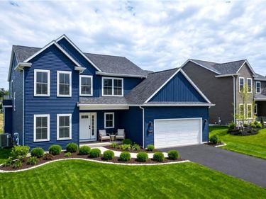 147 Sandywood Circle, Lancaster, NY 14072
