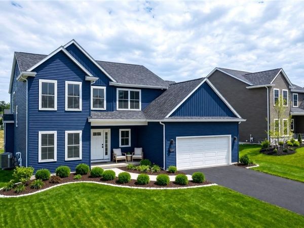 147 Sandywood Circle, Lancaster, NY 14072
