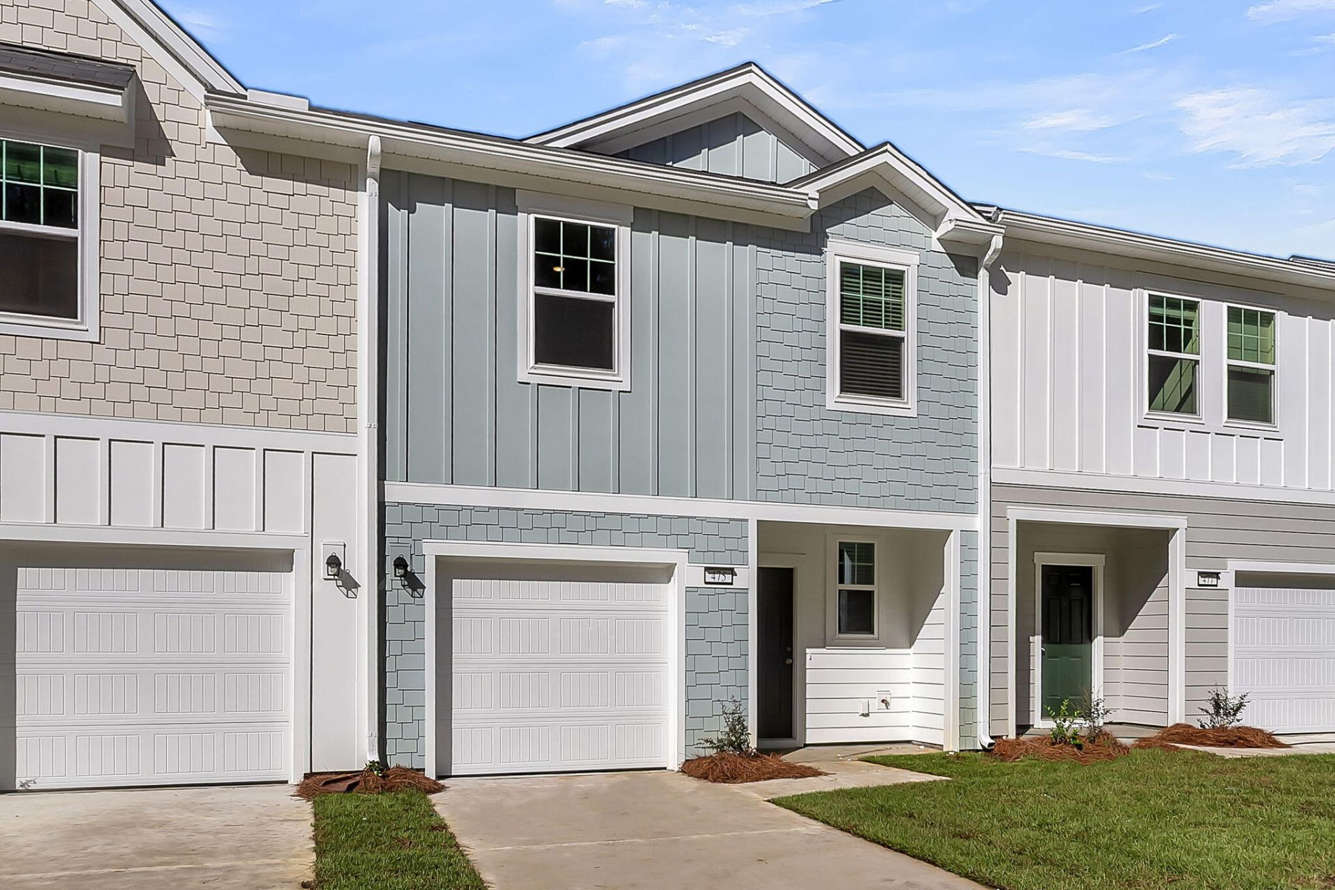 417 Colchester Court Photo 1