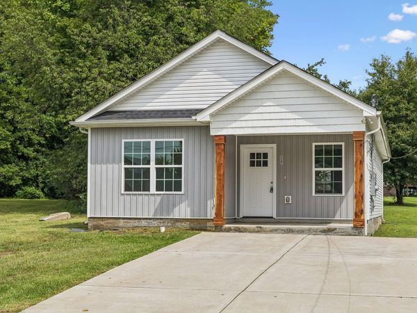 117 21st Ave W, Springfield, TN 37172
