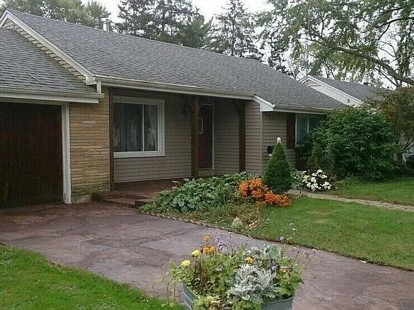 625 S 2nd Street , West Dundee, IL 60118