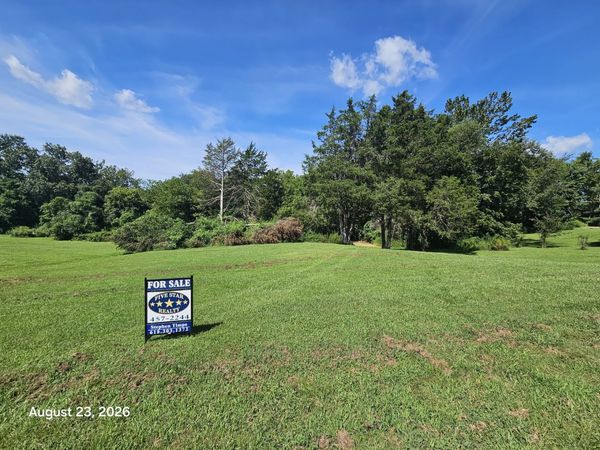 2035 Tamaroa Lane , Carbondale, IL 62902