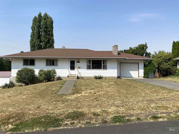 220 Cedar Street, Potlatch, ID 83855
